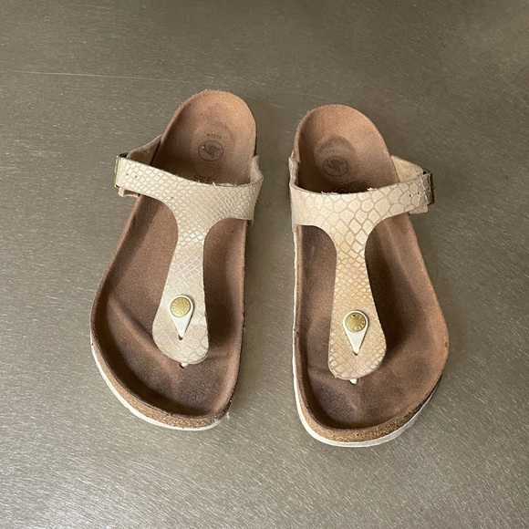 Silvery Pink Iridescent embossed leather Birkenstock Sandals, EU 40/US 9/9.5 - Picture 11 of 16